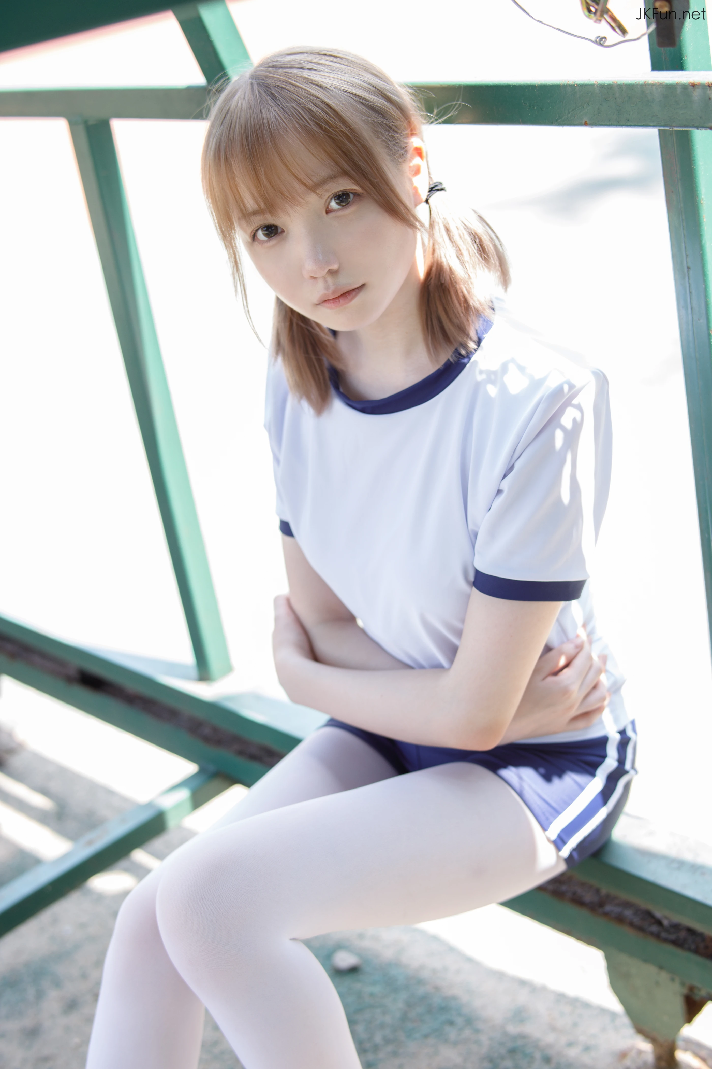 森萝财团 [JKFUN-019] 80D白丝外景体操服 Aika [107P 1V]插图4